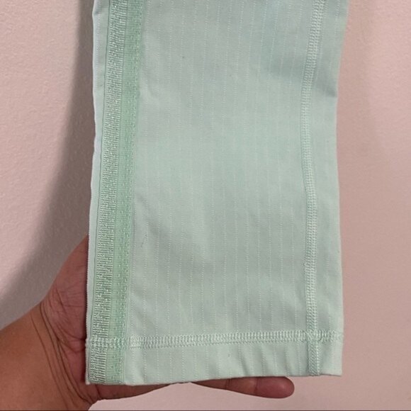 Lululemon Leggings Women’s Size 4 Mint Cropped leggings - Picture 2 of 9